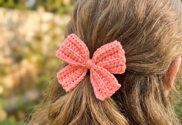 Bow hair tie